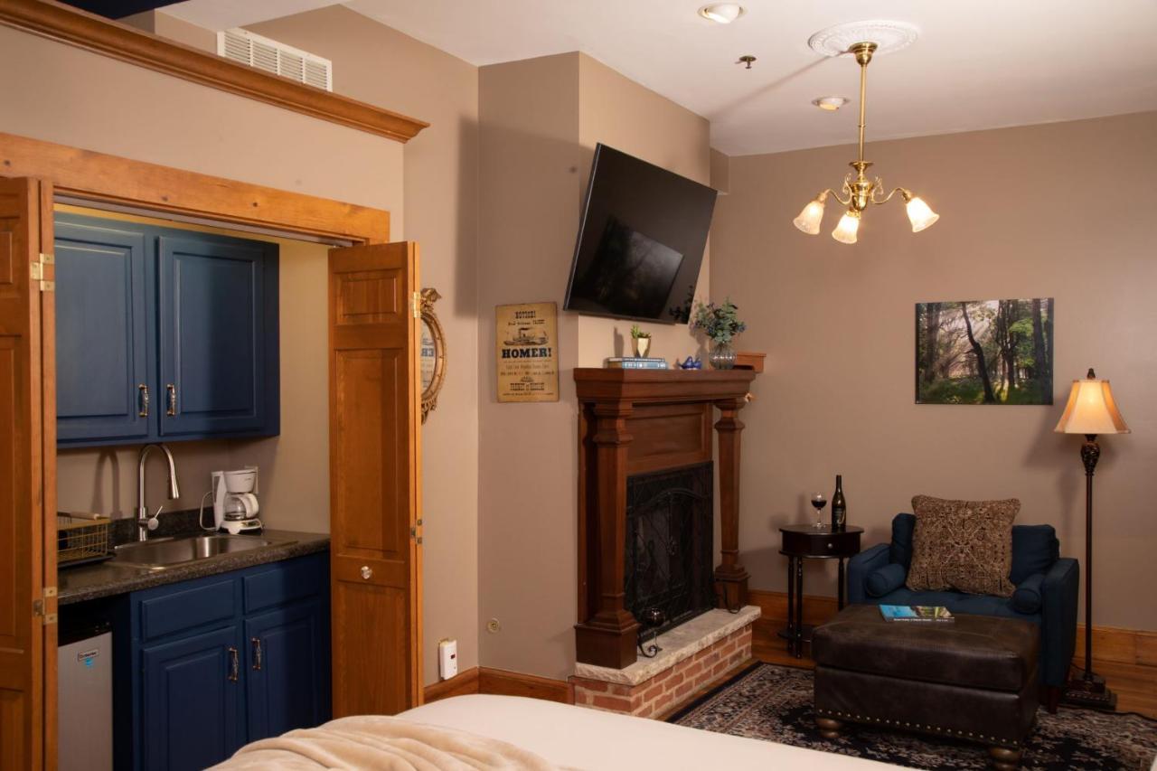 Bed & Breakfast Riverboat