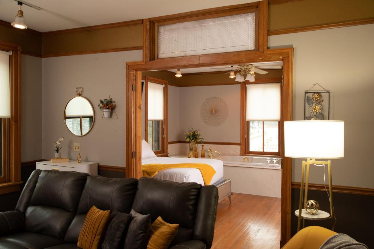 Riverboat Bed & Breakfast Galena
