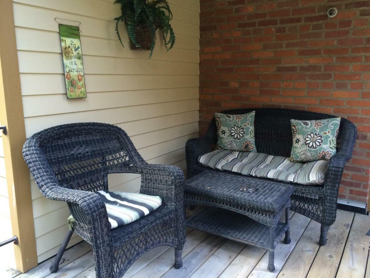 Bed & Breakfast Riverboat Galena